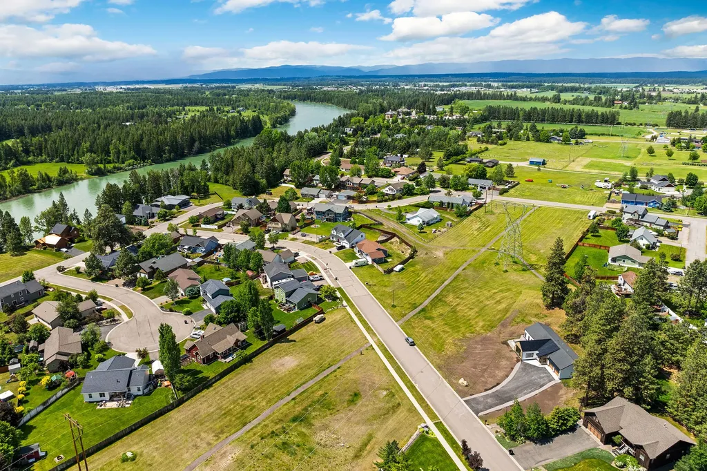 1924 Rapids Avenue Columbia Falls MT 59912