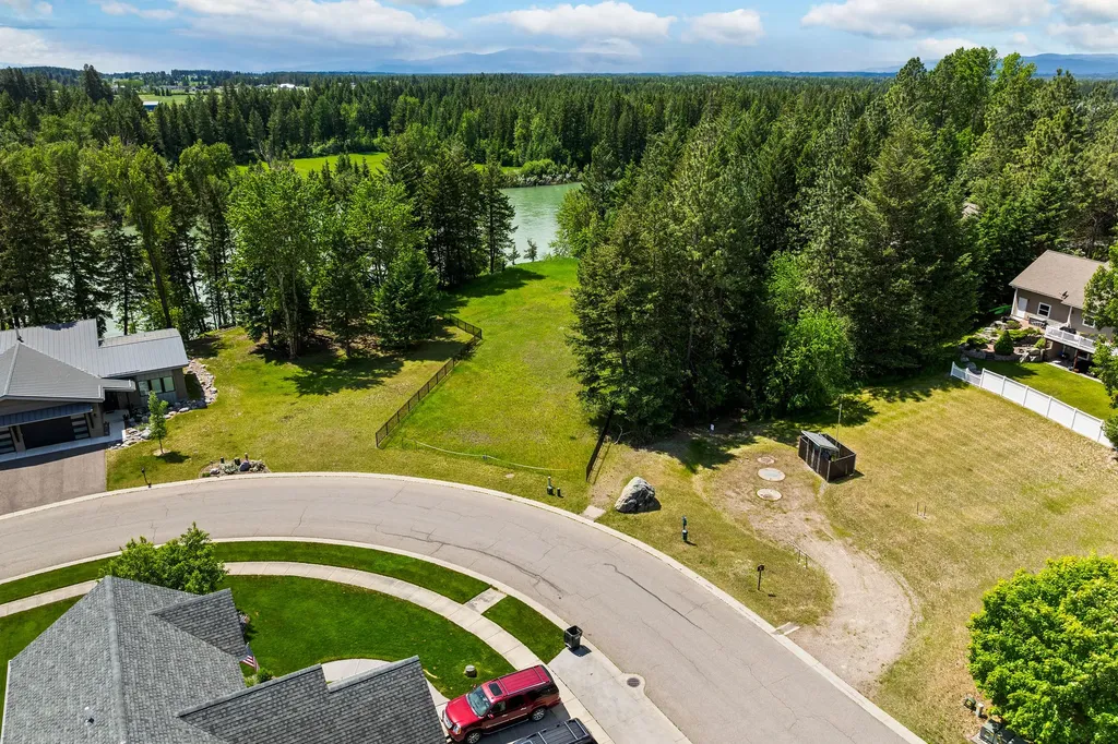 1924 Rapids Avenue Columbia Falls MT 59912
