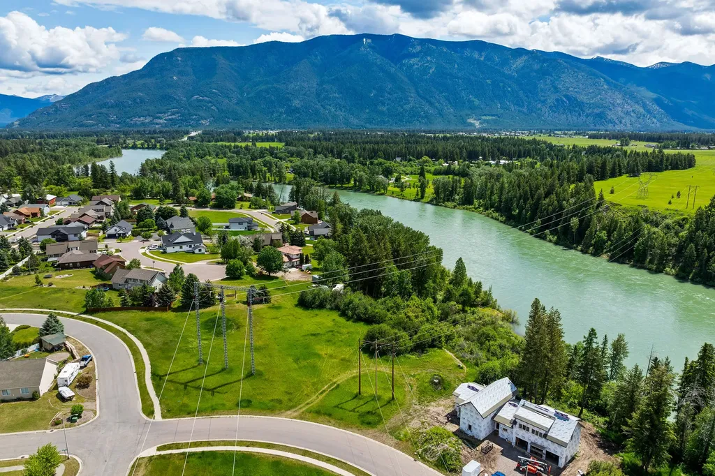 1924 Rapids Avenue Columbia Falls MT 59912