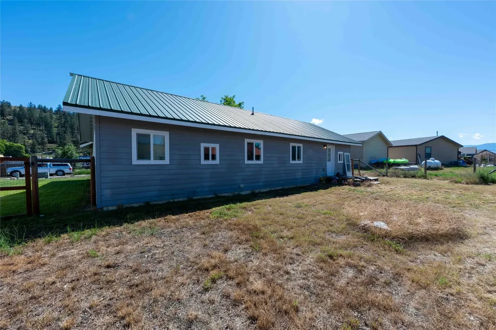 325 E Lynch Street Plains MT 59859