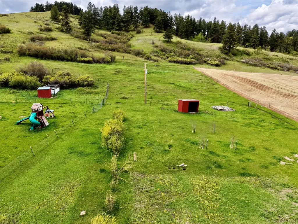 138 Railroad Lane Lewistown MT 59457