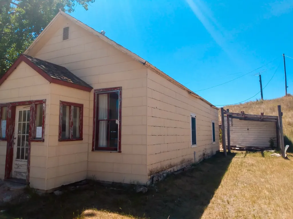 313 Main Street Radersburg MT 59641