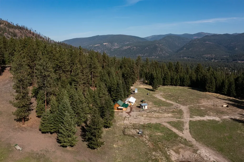 814 Quartz Road Superior MT 59872
