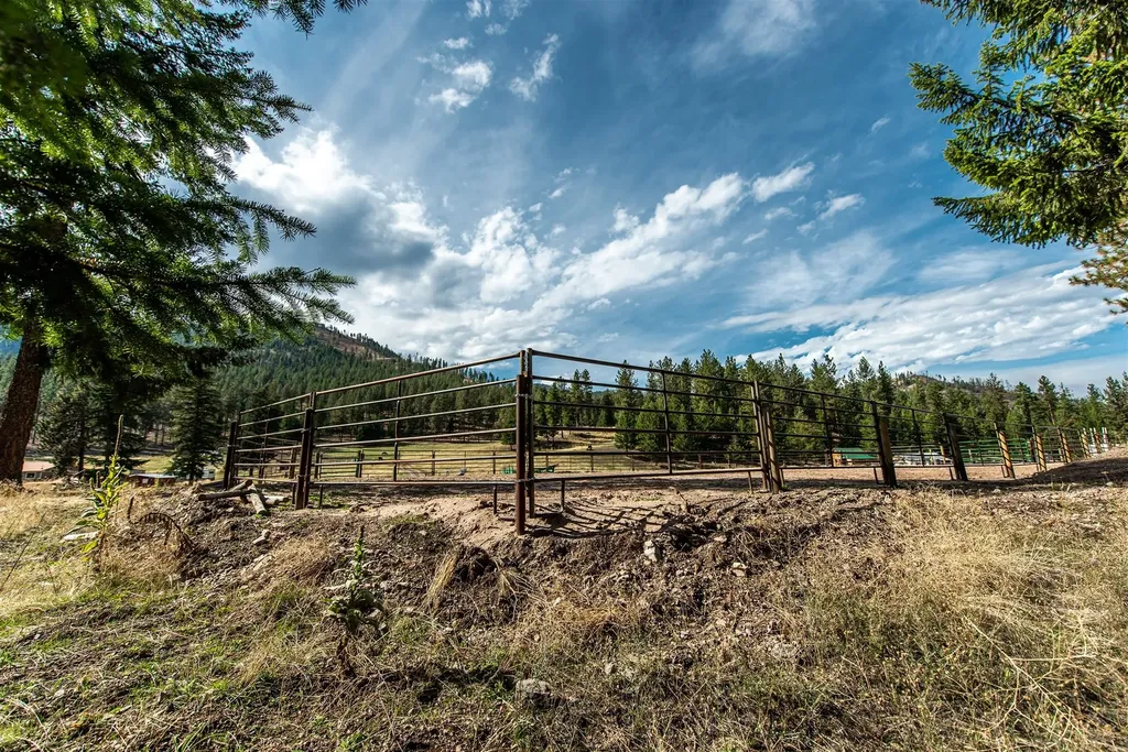 814 Quartz Road Superior MT 59872