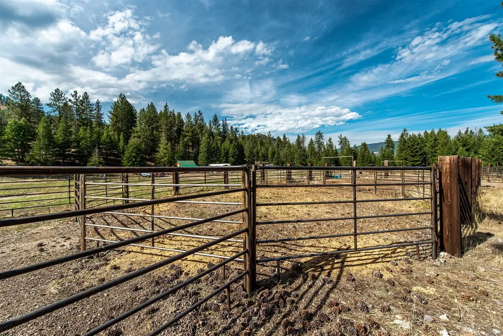 814 Quartz Road Superior MT 59872