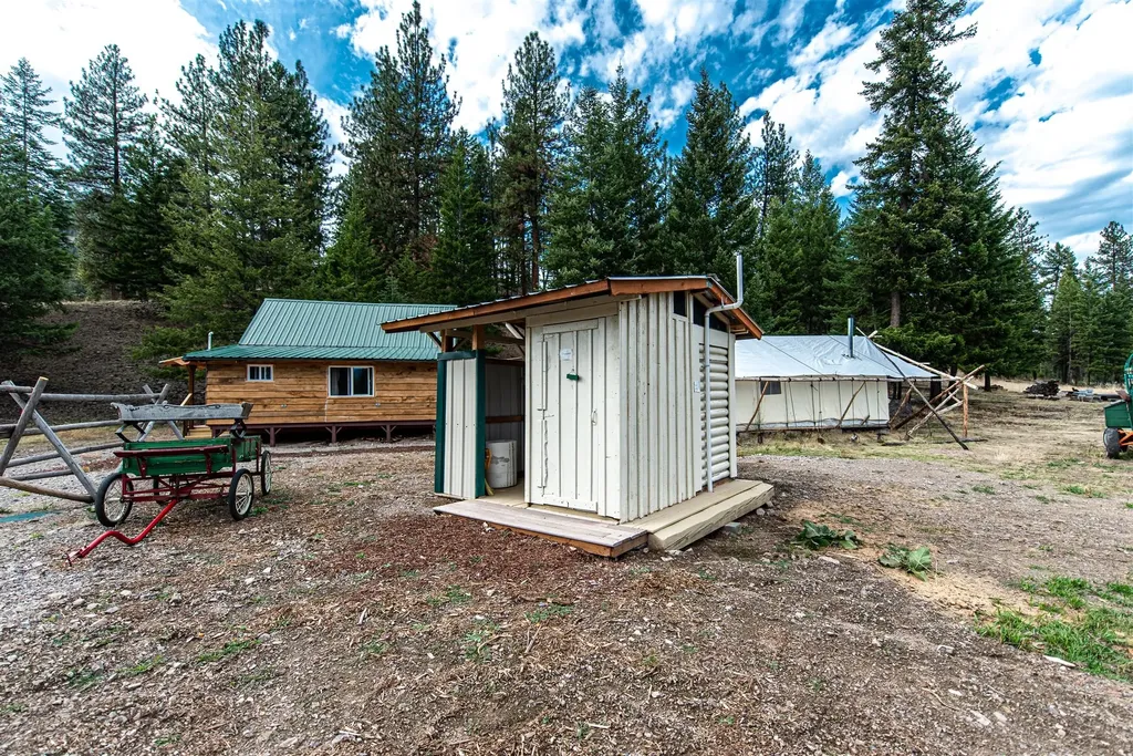 814 Quartz Road Superior MT 59872
