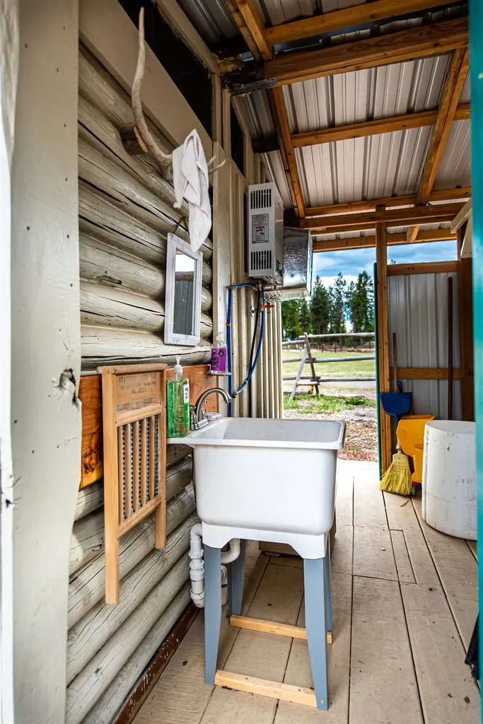 814 Quartz Road Superior MT 59872