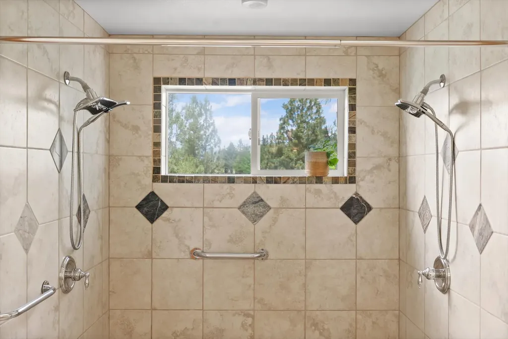 1095 Iron Cap Drive Stevensville MT 59870