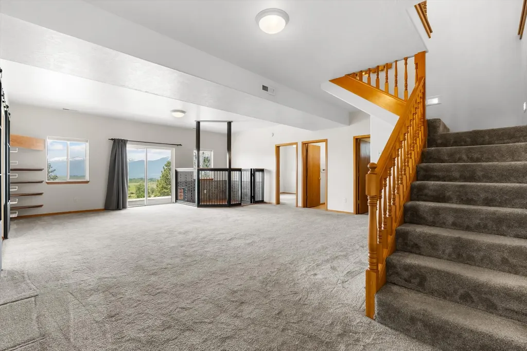 1095 Iron Cap Drive Stevensville MT 59870