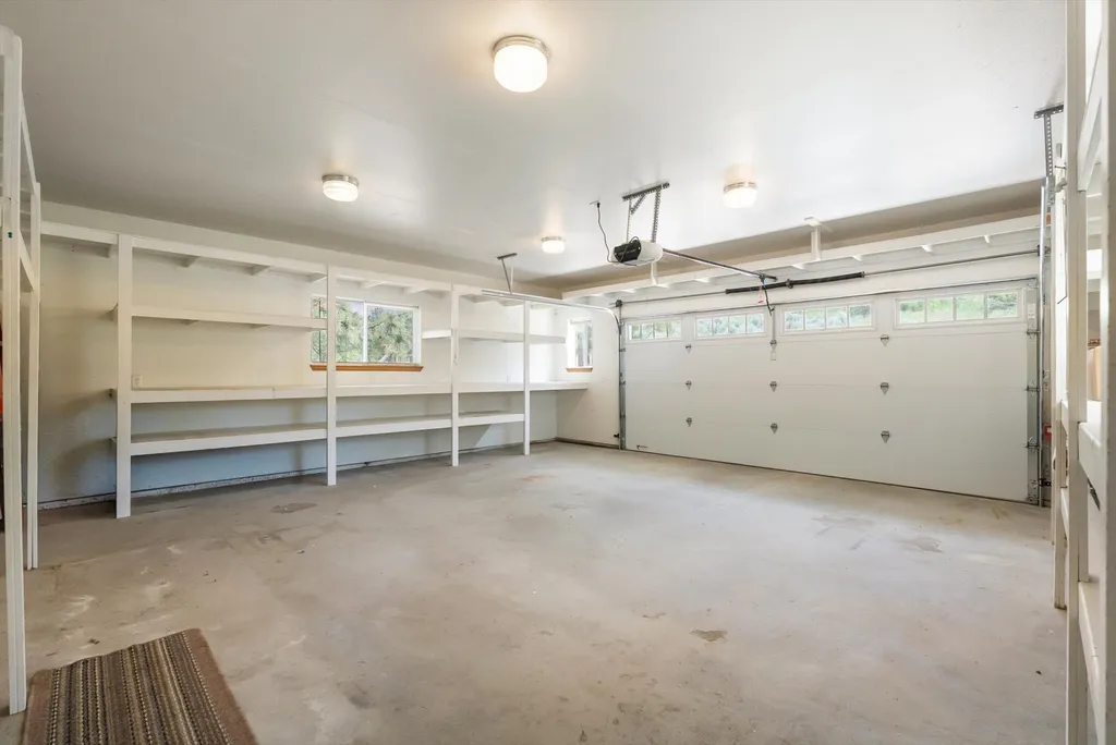 1095 Iron Cap Drive Stevensville MT 59870
