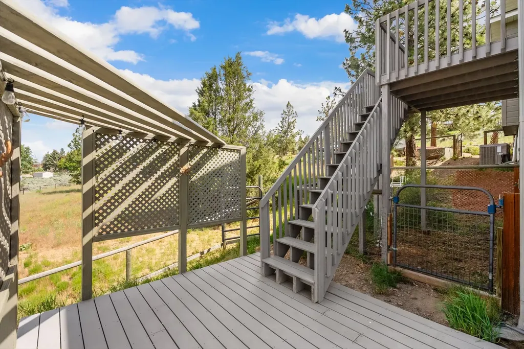 1095 Iron Cap Drive Stevensville MT 59870