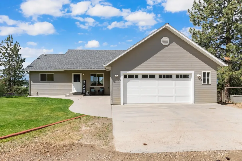 1095 Iron Cap Drive Stevensville MT 59870