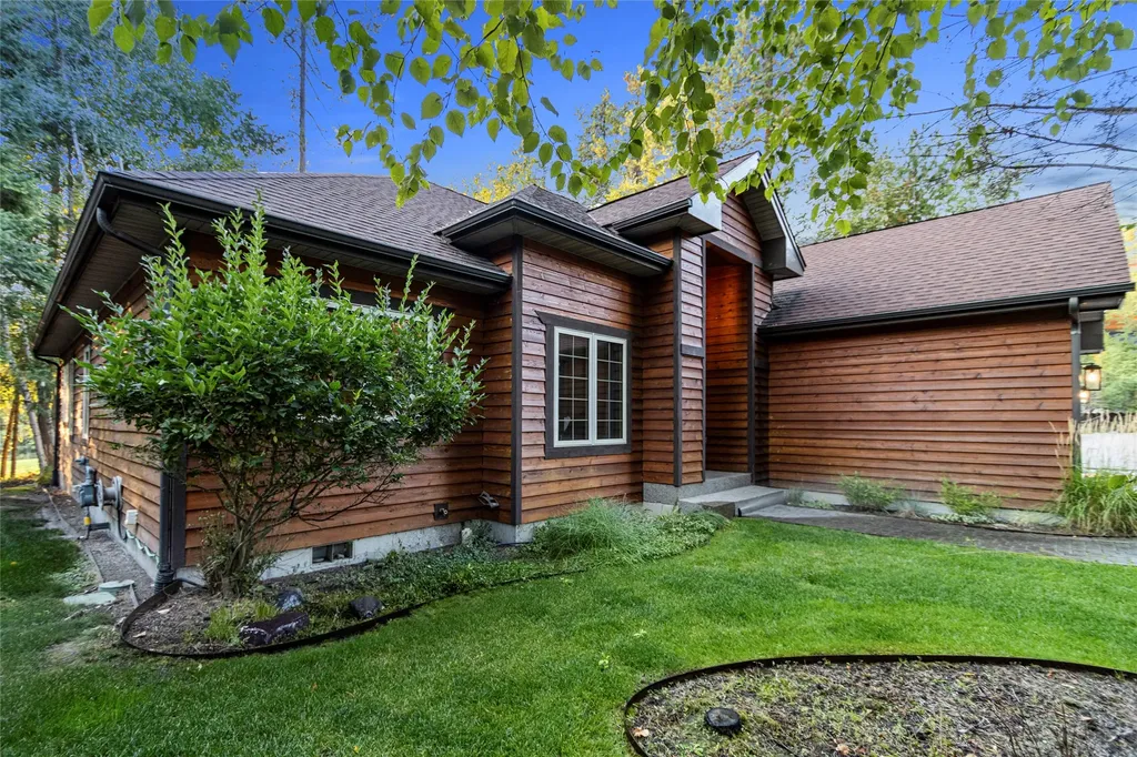 212 Pine Valley Loop Columbia Falls MT 59912