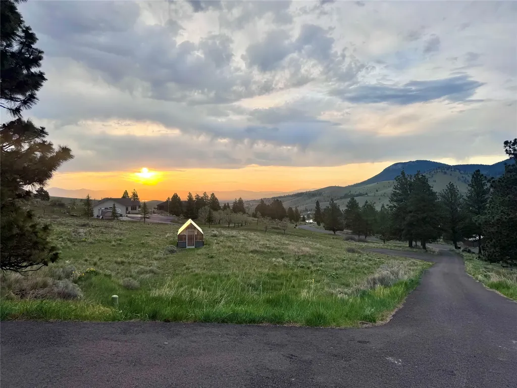 5030 Smallwood Court Helena MT 59601