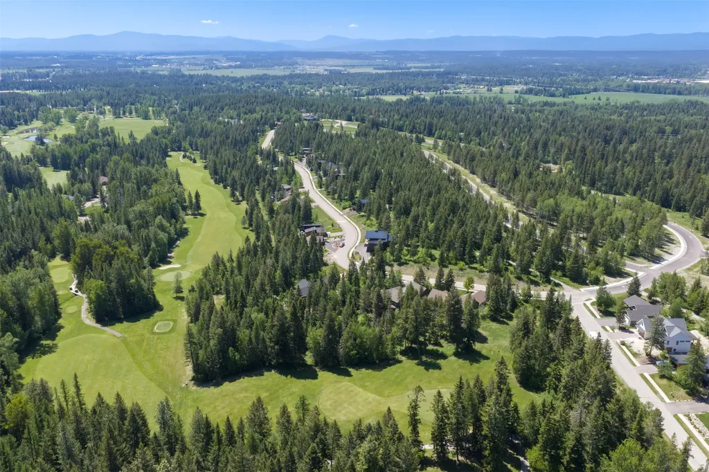 381 Gleneagles Trail Columbia Falls MT 59912