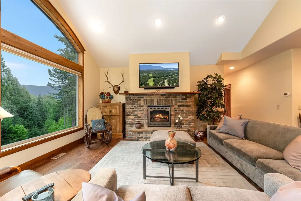 381 Gleneagles Trail Columbia Falls MT 59912