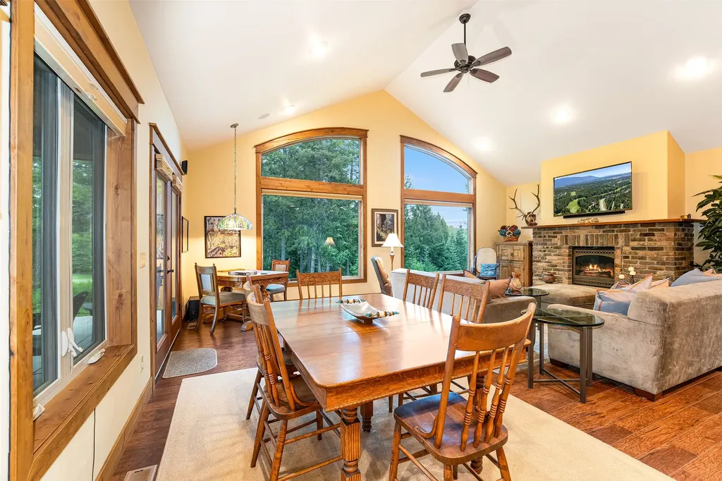 381 Gleneagles Trail Columbia Falls MT 59912