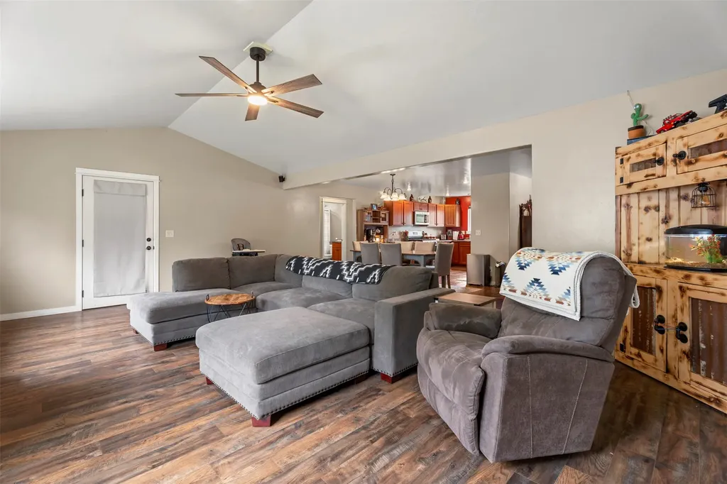 115 Cinnamon Court Corvallis MT 59828