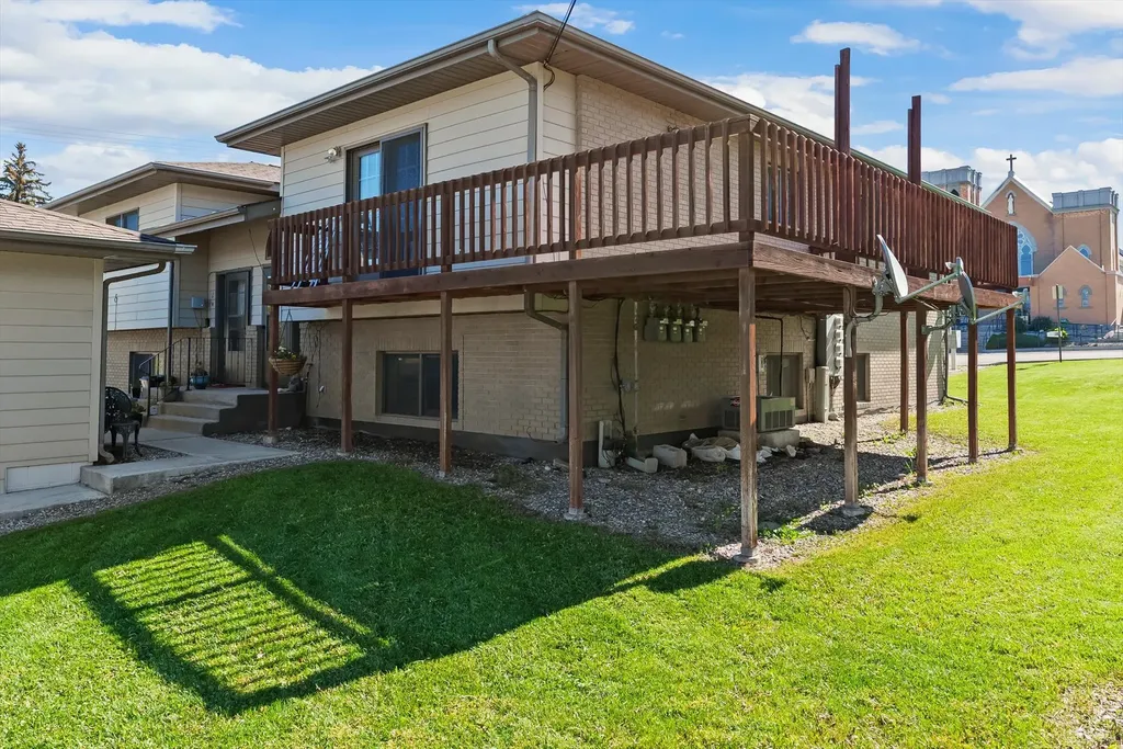 602 Clark Street Deer Lodge MT 59722