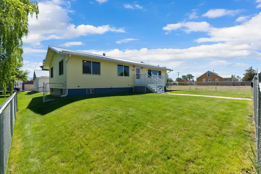 1005 Clark Street Deer Lodge MT 59722