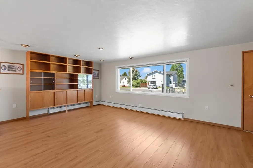 1005 Clark Street Deer Lodge MT 59722