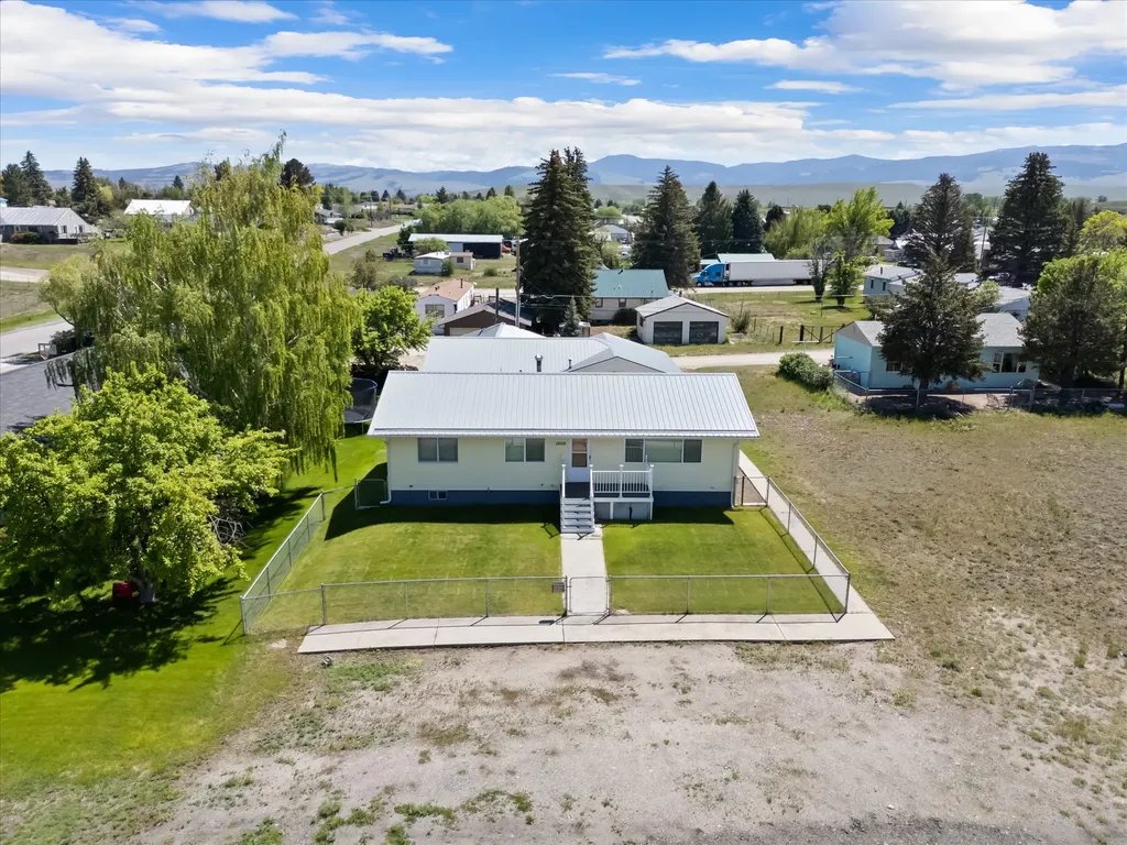 1005 Clark Street Deer Lodge MT 59722
