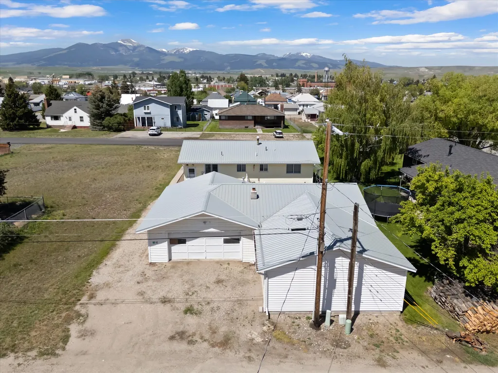 1005 Clark Street Deer Lodge MT 59722