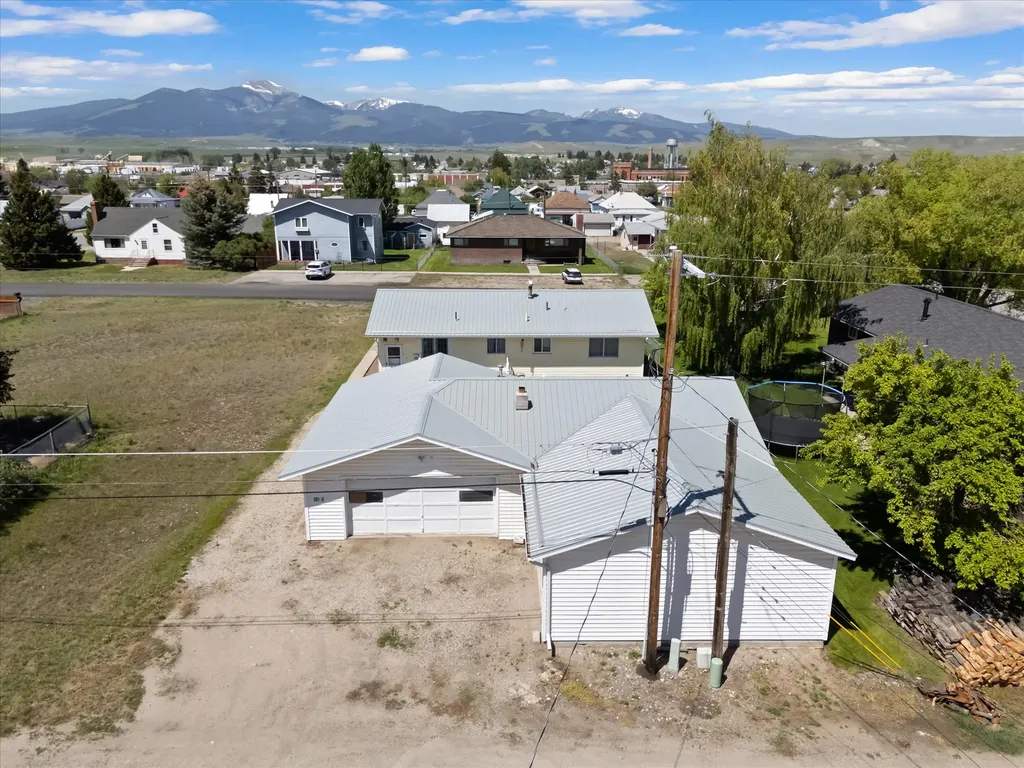 1005 Clark Street Deer Lodge MT 59722