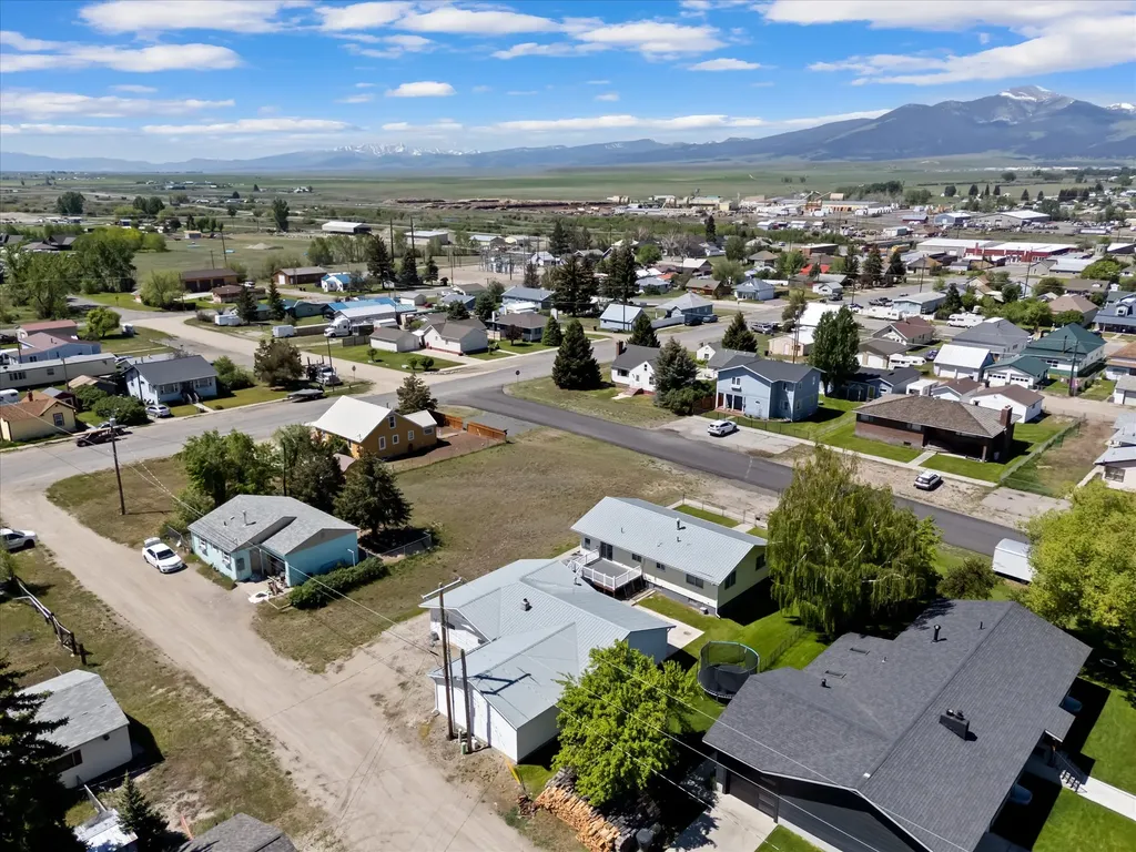 1005 Clark Street Deer Lodge MT 59722