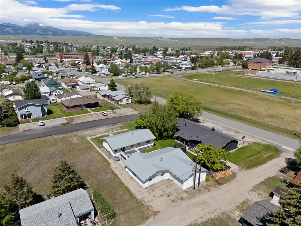 1005 Clark Street Deer Lodge MT 59722