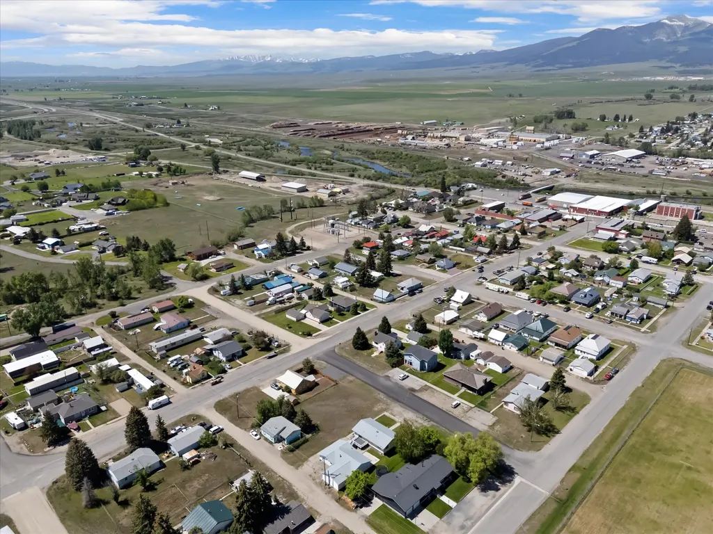 1005 Clark Street Deer Lodge MT 59722