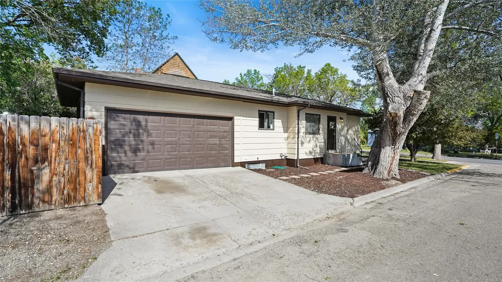 1017 E Broadway Street Helena MT 59601