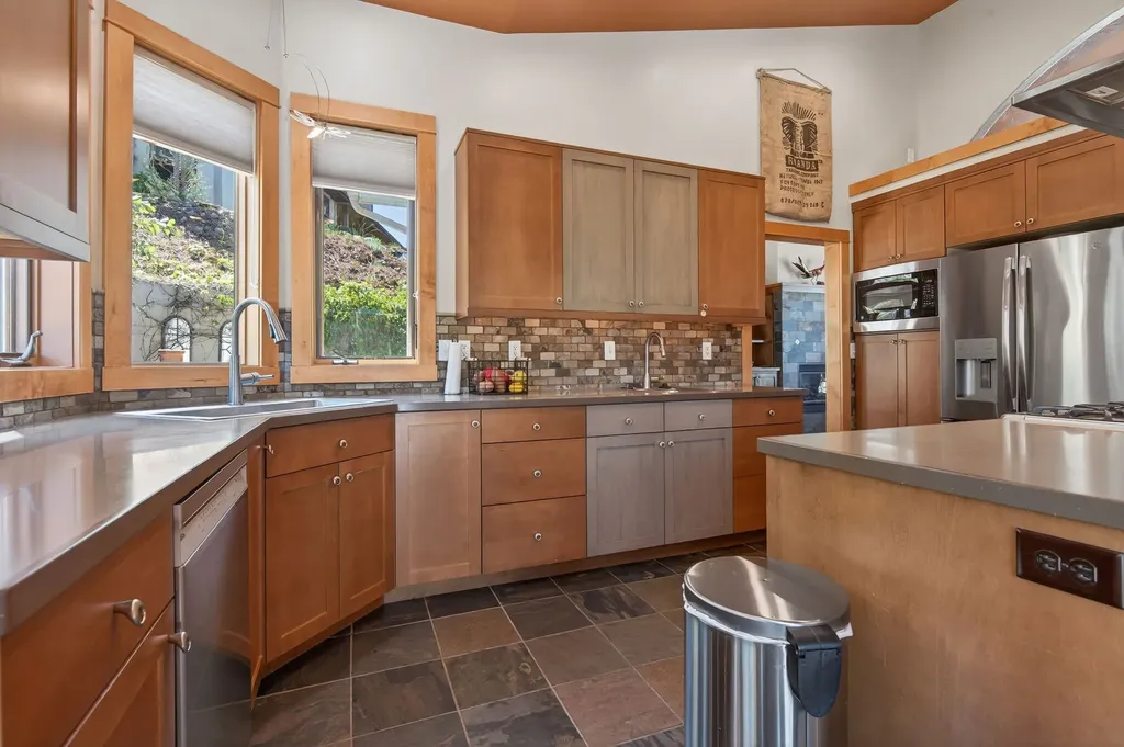 2001 University Street Helena MT 59601