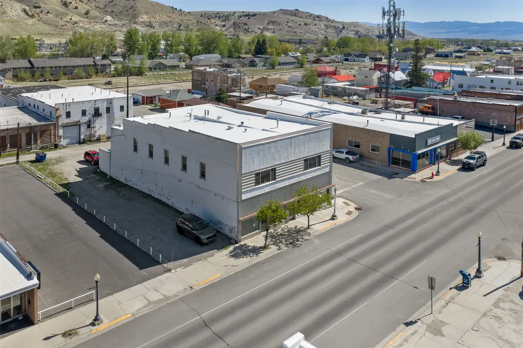 124 E Commercial Avenue Anaconda MT 59711