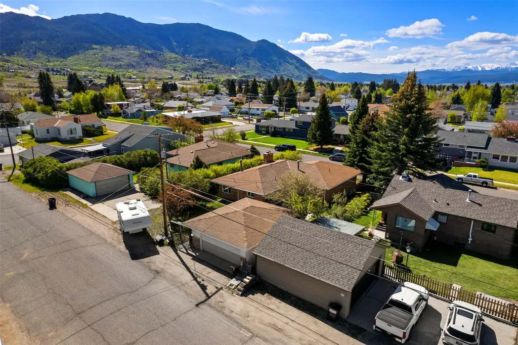3033 Bayard Street Butte MT 59701
