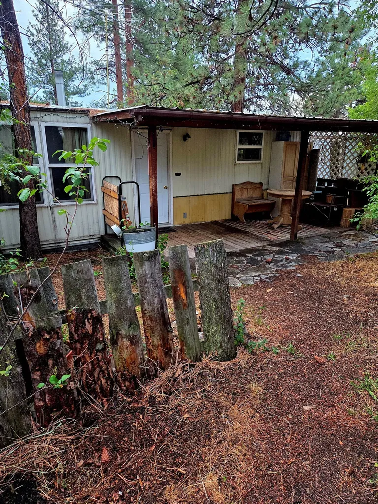 1113 Wiench Way Corvallis MT 59828