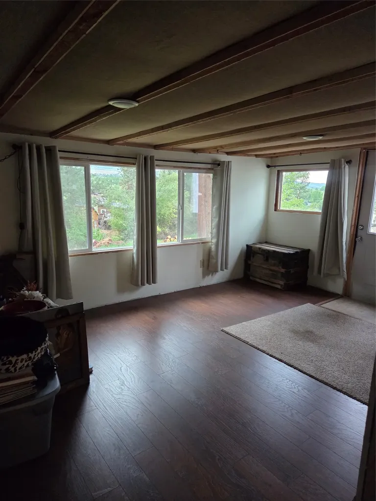 1113 Wiench Way Corvallis MT 59828