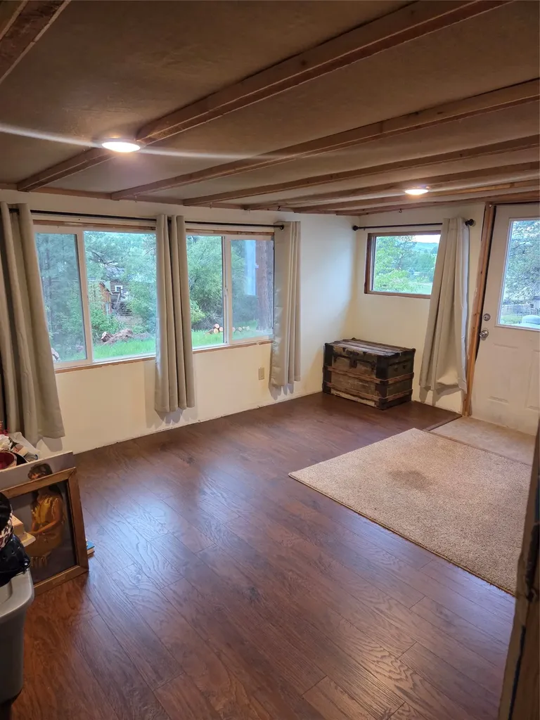 1113 Wiench Way Corvallis MT 59828