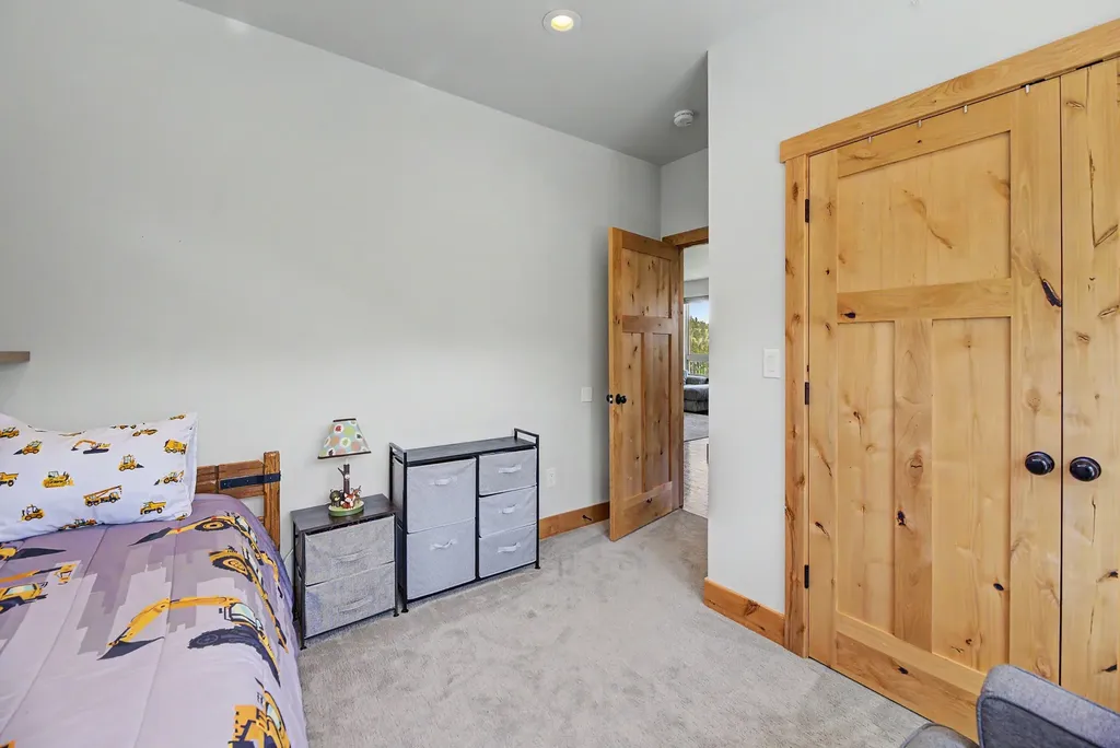 8 Skihi Peak Drive Clancy MT 59634