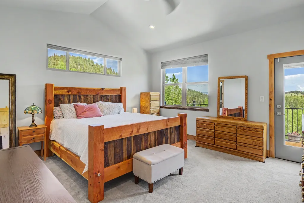 8 Skihi Peak Drive Clancy MT 59634