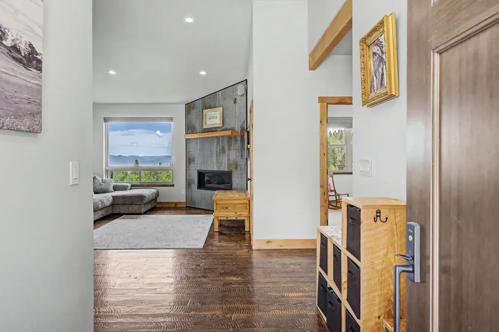 8 Skihi Peak Drive Clancy MT 59634