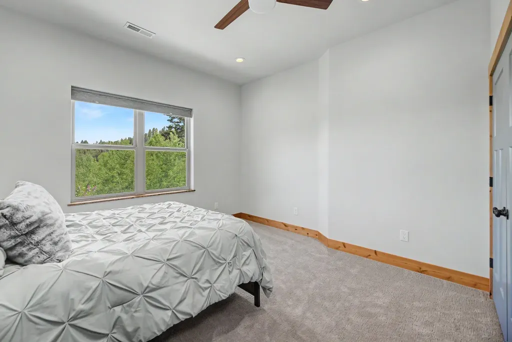 8 Skihi Peak Drive Clancy MT 59634