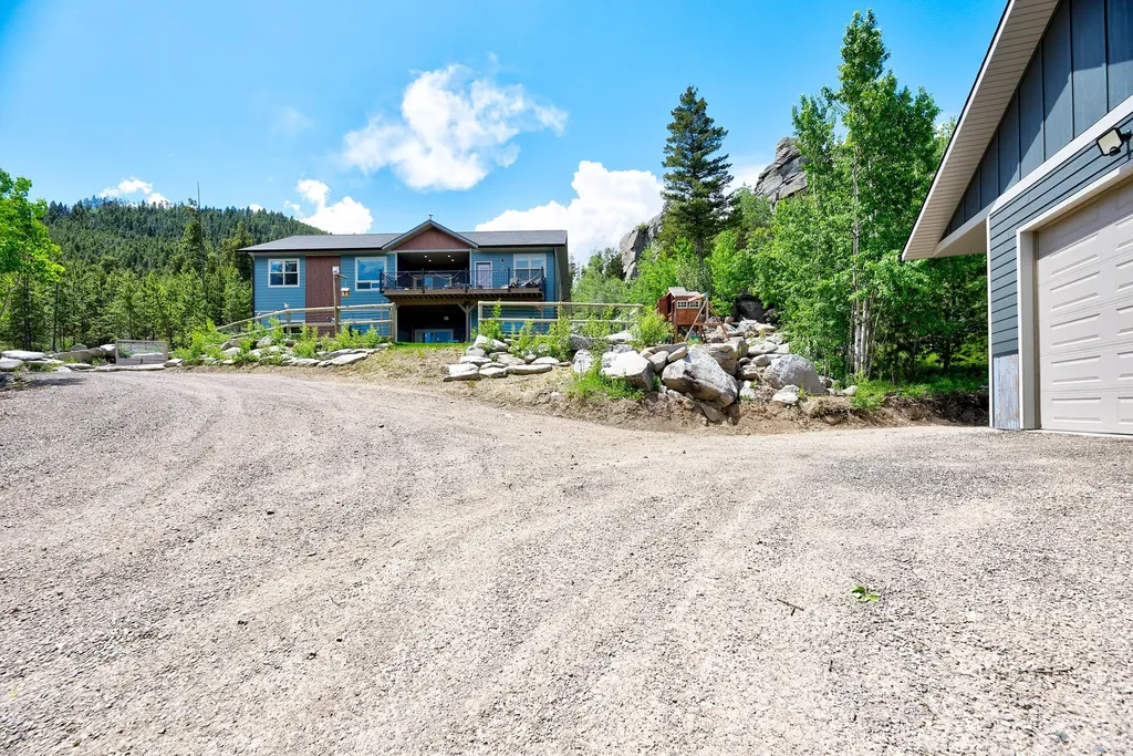 8 Skihi Peak Drive Clancy MT 59634
