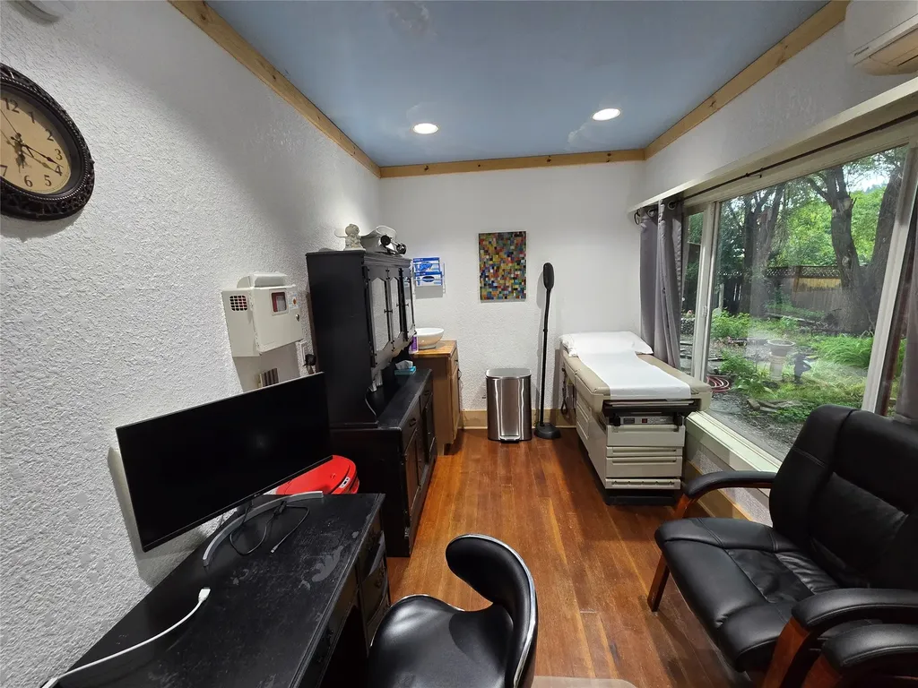 406 W Railroad Avenue Plains MT 59859