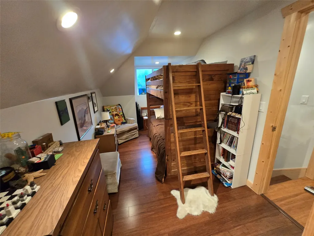 406 W Railroad Avenue Plains MT 59859