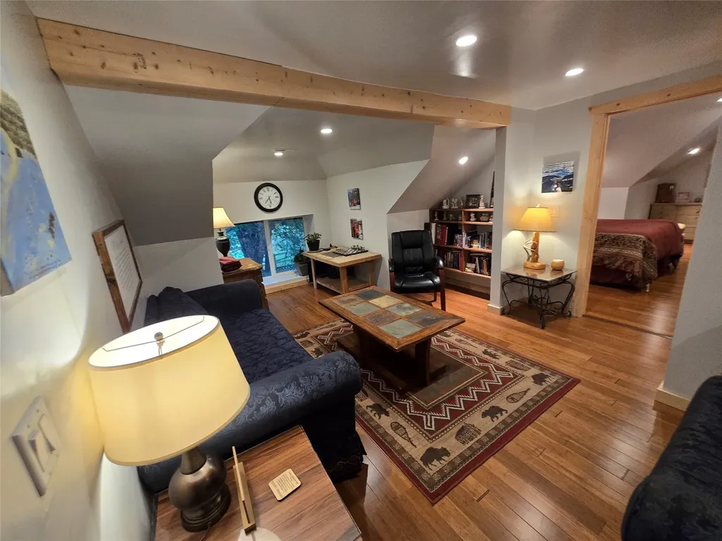 406 W Railroad Avenue Plains MT 59859