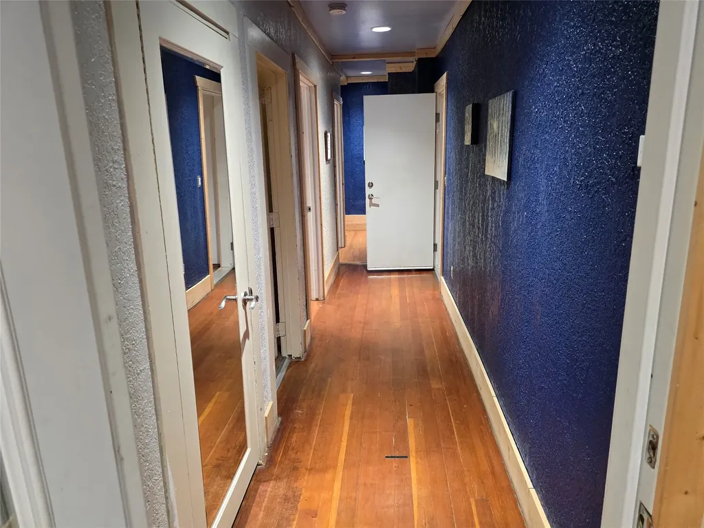 406 W Railroad Avenue Plains MT 59859