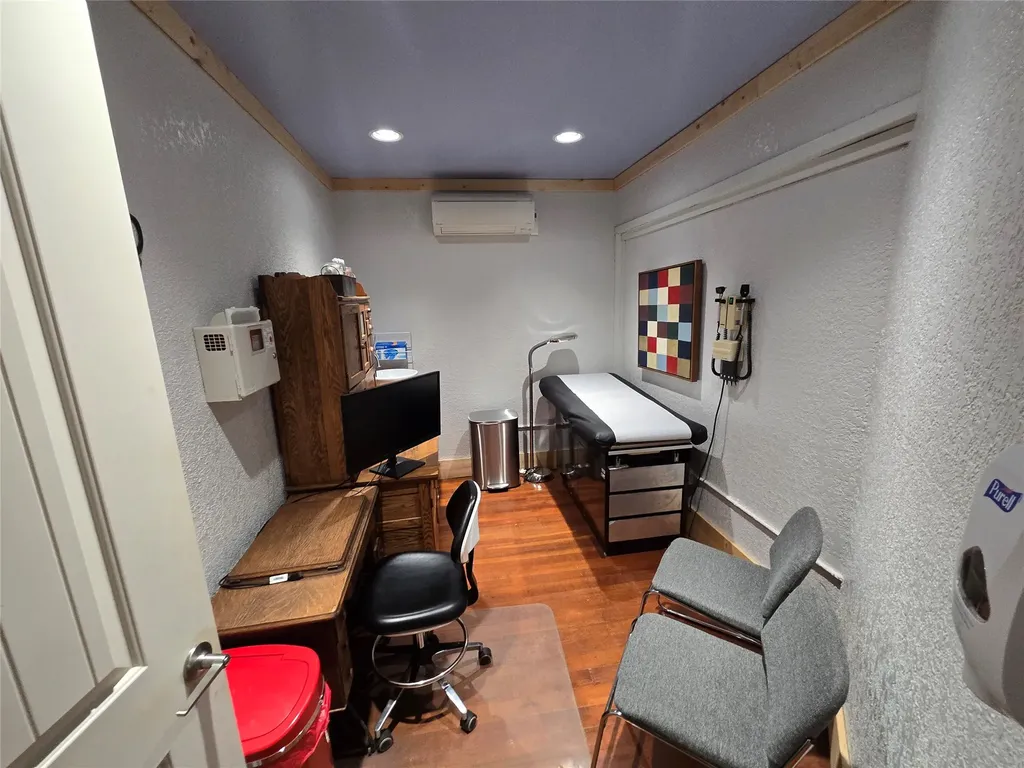 406 W Railroad Avenue Plains MT 59859
