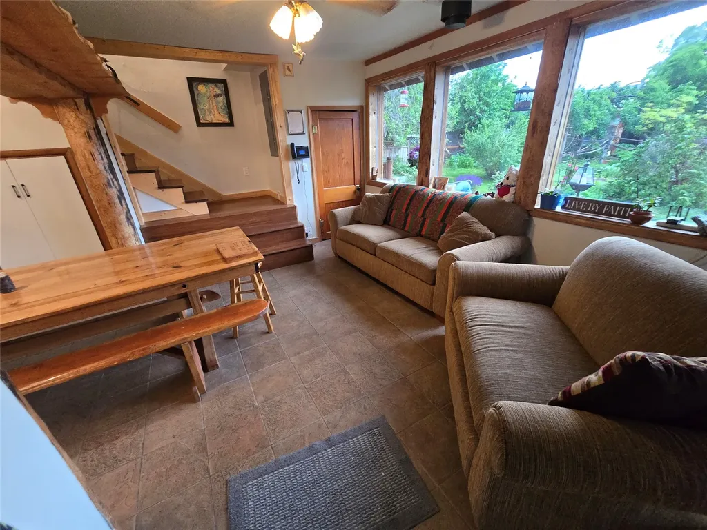 406 W Railroad Avenue Plains MT 59859
