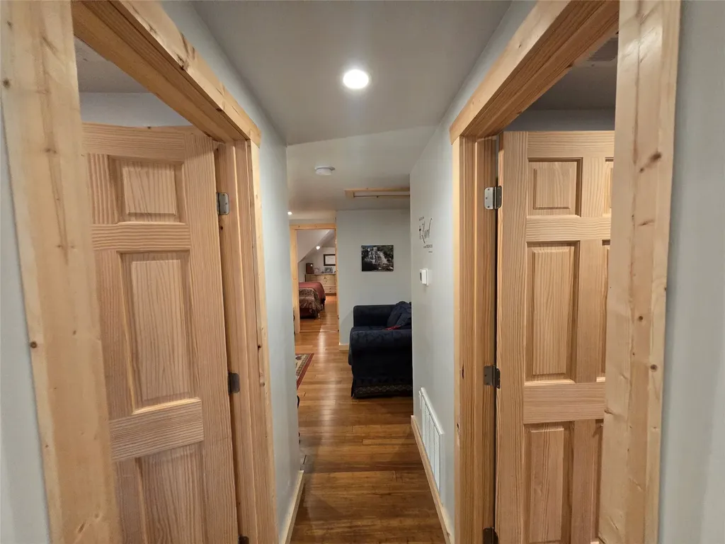 406 W Railroad Avenue Plains MT 59859